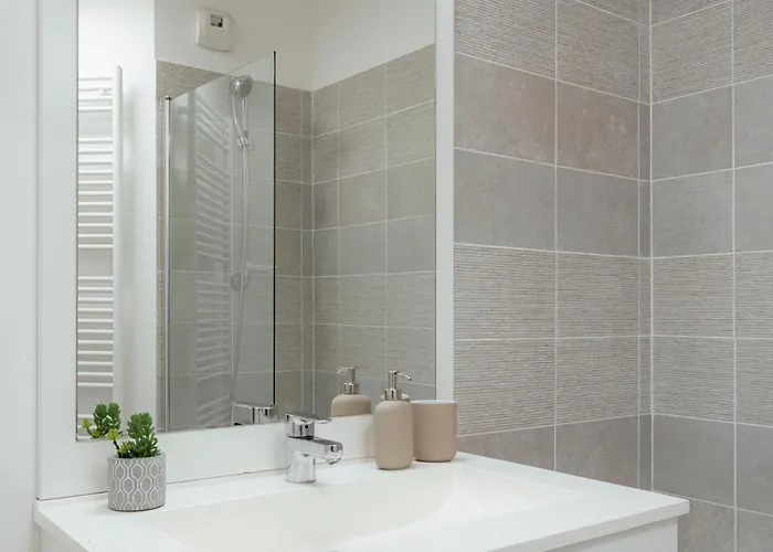 Apartment Magnifique 3 Pieces A *