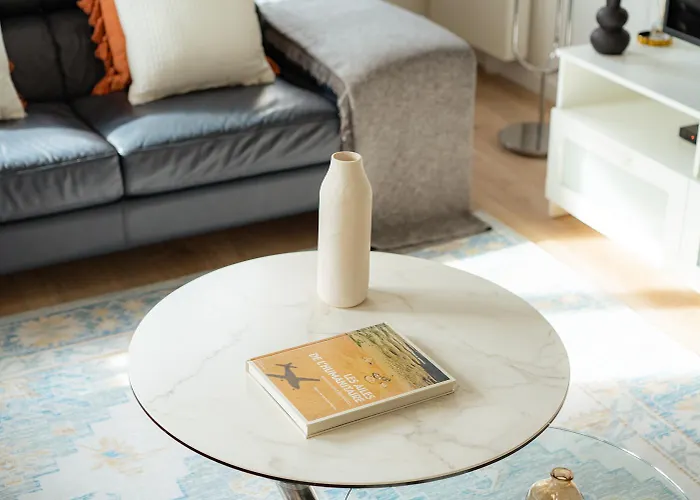 Apartment Magnifique 3 Pieces A *