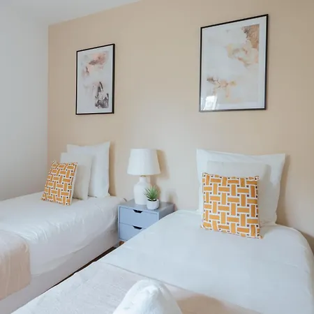 Apartment Magnifique 3 Pieces A *