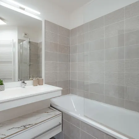 Apartment Magnifique 3 Pieces A